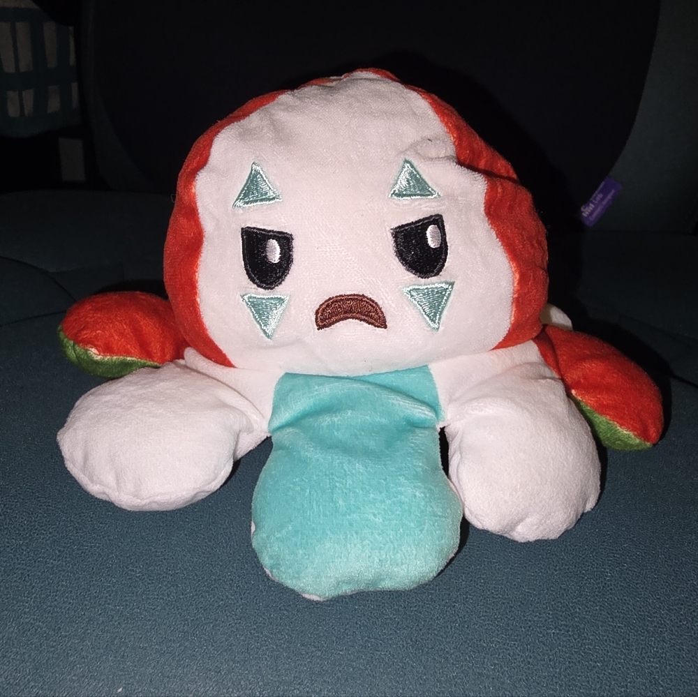 REVERSIBLE OCTOPUS PLUSH